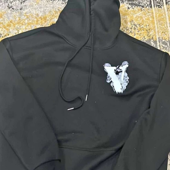 Vlone hoodie large mens - Picture 2 of 4
